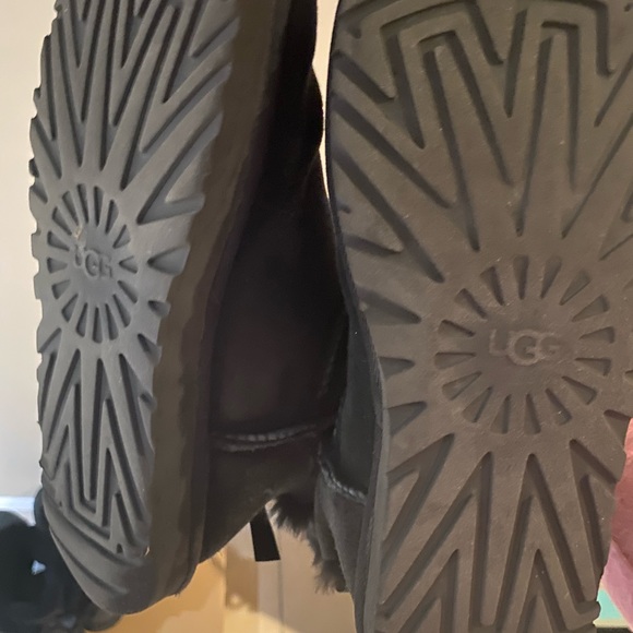Uggs in black with two bows, size 10. Used. - Picture 3 of 3
